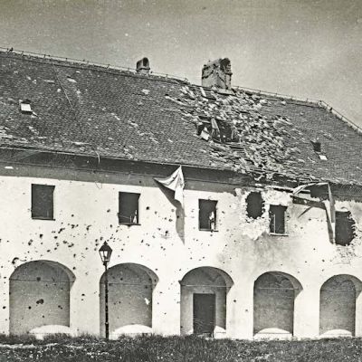 HR-DAOS-1943. 4.,Prosvjetno-kulturna djelatnost DAOS-a, granatirana zgrada 1991. god.